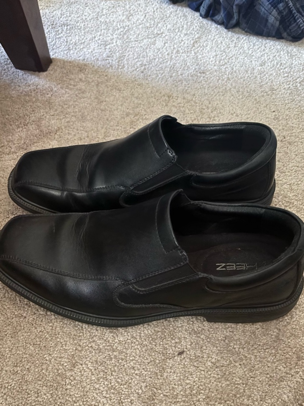 Men's Black Leather Slip-On Dress Loafers